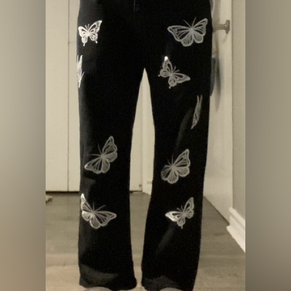 🩻 BLACK STRAIGHT PANTS WITH BUTTERFLY MOTIF - Picture 5 of 5